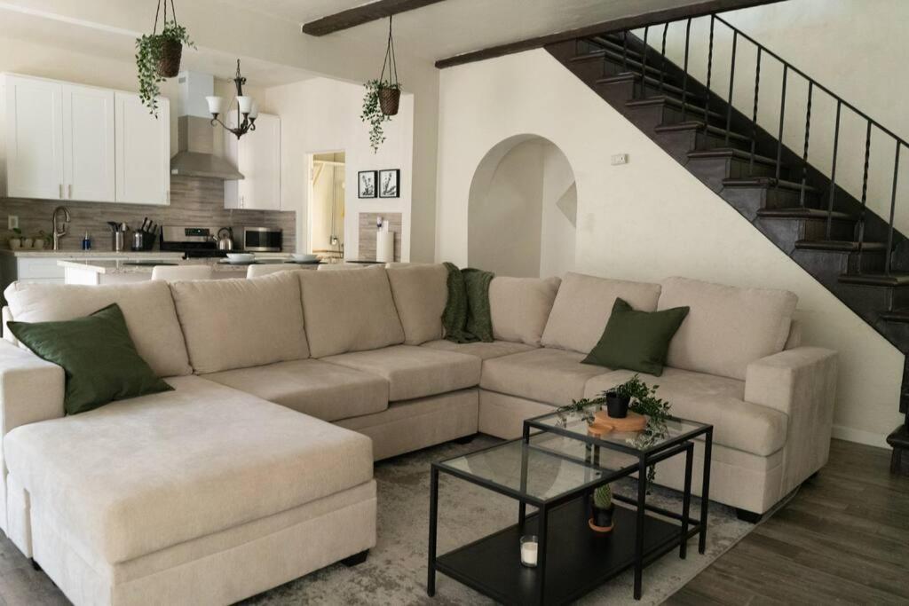 Spacious 2-Bedroom Unit In Hollywood Los Angeles Exterior foto